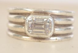 A silver white metal ladies dress ring w