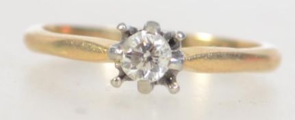 An 18ct gold and diamond vintage ladies solitaire single stone ring.