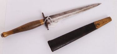 COMBAT DAGGER