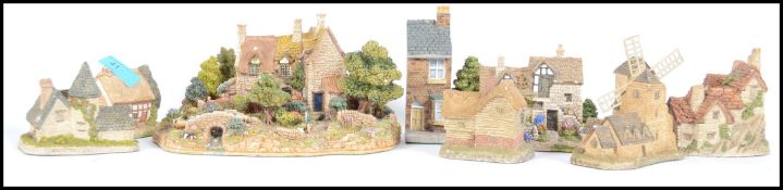 A collection of collectable Lilliput Lane collecta