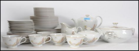 An extensive mid century Sone China - Japan tea se