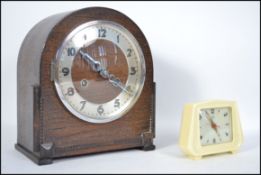 A vintage 20th century oak cased eight day mantle