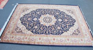 A large Iranian / Persian Keshan carpet - rug havi