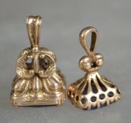 2 9ct gold miniature seals / intaglio fob pendants
