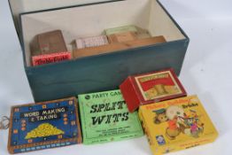 A good collection of vintage parlour games - card