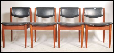 A set of 4 Danish Finn Juhl teak dining chairs bei
