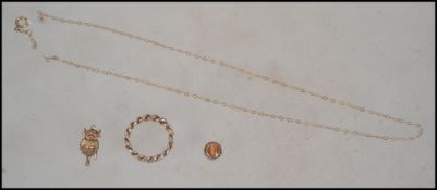 A collection of scrap yellow metal jewellery to in