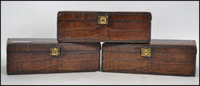 A set of 3 20th century crocodile skin jewellery /