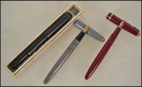 A group of three vintage 20th century fountain / i