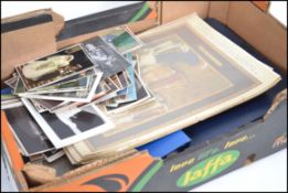 ROYALTY theme. Quantity of postcards, albums of st