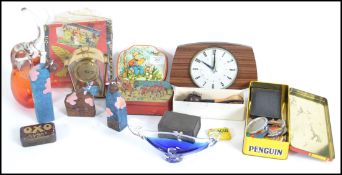 A good collection of retro and vintage 20th centur