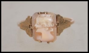 A 9ct gold early 20th century cameo ring with acan