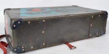 A vintage / retro 20th century laundry advertising