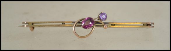 A 9ct gold early 20th century ladies bar brooch wi