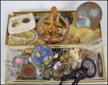 A good collection of vintage silver, costume and yellow metal jewellery to include cuff links,