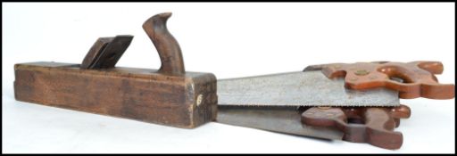 A good group of vintage woodworking tools to include 8 American Disston saws of varying sizes, a