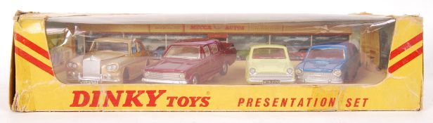 RARE DINKY TOYS PRESENTATION SET 126 MOTOR SHOW
