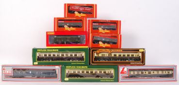 00 GAUGE ROLLING STOCK