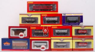 00 GAUGE ROLLING STOCK
