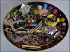 A good group of vintage costume jewellery to inclu