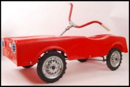 VINTAGE CAR