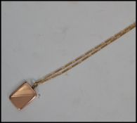 A hallmarked 9ct gold figaro link necklace chain with bolt ring clasp having a 9ct gold front and