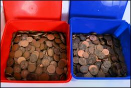 A very large collection of copper pennies dating from the 19th century ( over 15kg in weight )