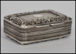 An early 19th century Georgian hallmarked silver v