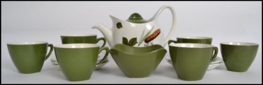 A retro 20th century Midwinter Style Craft 6 perso