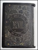 A good 1900's Vulcanite matchbox vesta with pictorial of Edward VII. Measurements: 1.5 cm high, 5 cm