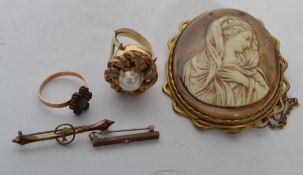 A collection of yellow metal and rolled gold vintage jewellery to include a large cameo brooch pin