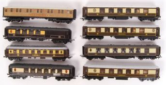 00 GAUGE PULLMAN CARRIAGES