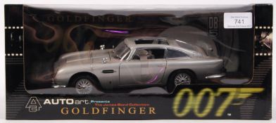 JAMES BOND AUTO ART ASTON MARTIN
