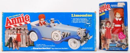 WORLD OF ANNIE CAR & FIGURE