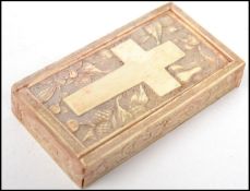 A 19th century Georgian Napoleonic prisoner of war bone snuff box with a carved depiction of a