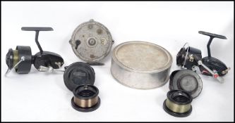 A good group of vintage fishing reels to include Young and Sons, Mitchell, etc. Please see images.