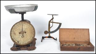 A collection of vintage 20th century scales to inc