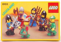 VINTAGE LEGO LEGOLAND CASTLE MINIFIGURES SET