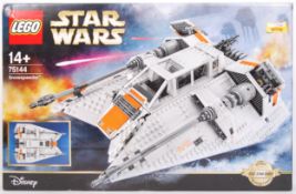 LEGO UCS 75144 SNOWSPEEDER