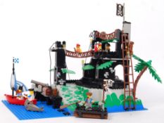 VINTAGE LEGO PIRATES