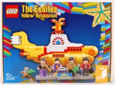 LEGO BEATLES YELLOW SUBMARINE