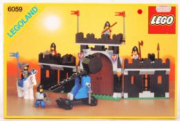 VINTAGE LEGO LEGOLAND SET