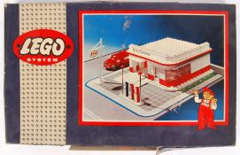 EARLY LEGO SET 300 ESSO SERVICE