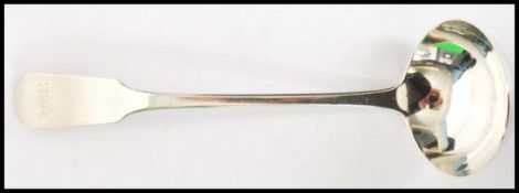 A George III Edinburgh Scottish silver hallmarked fiddle pattern toddy ladle, Edinburgh assay mark