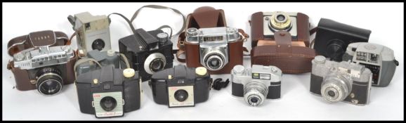 A of vintage and retro cameras to include Agilux, Benichi Comet, Halina, Ilford Envoy, Ilford