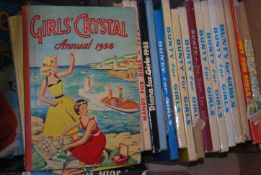 A large collection of vintage 20th century book annuals.