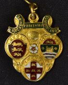 1959/60 Rugby League Challenge Cup 9ct gold and enamel winners medal - Engraved on the reverse 