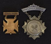 2x scarce 1888 USA tennis medals to incl 14ct yellow metal Maltese cross engraved 