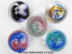 Five Caithness Reflections glass collectors' paperweights 91, 92, 93, 94 and 95,