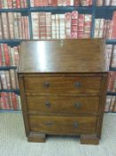 An oak bureau (H102cm x W74cm x D39cm)